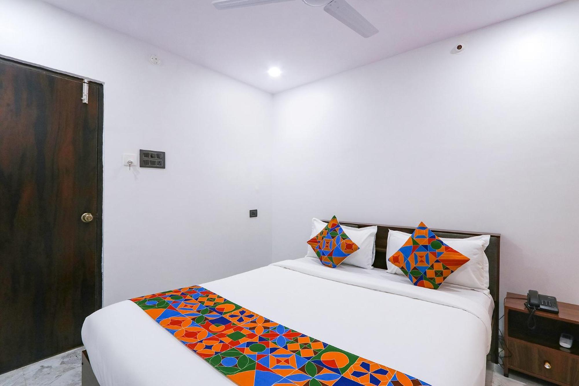 Fabhotel Relax Inn Хидерабад Екстериор снимка