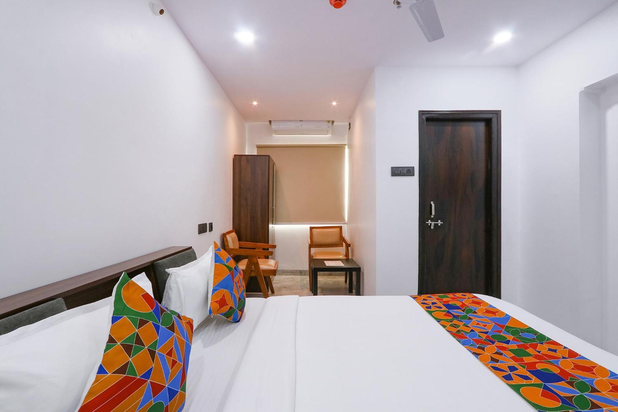 Fabhotel Relax Inn Хидерабад Екстериор снимка