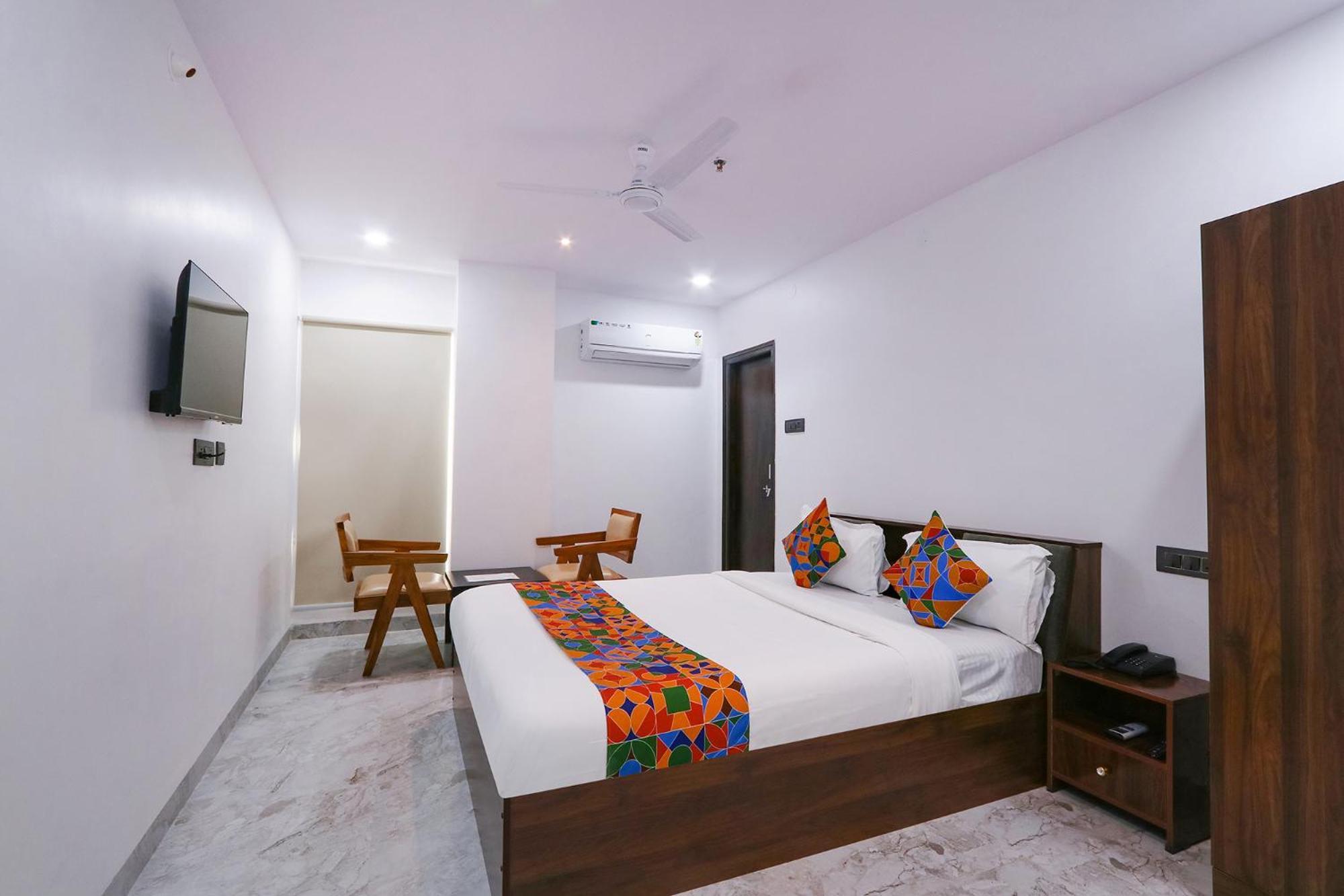 Fabhotel Relax Inn Хидерабад Екстериор снимка