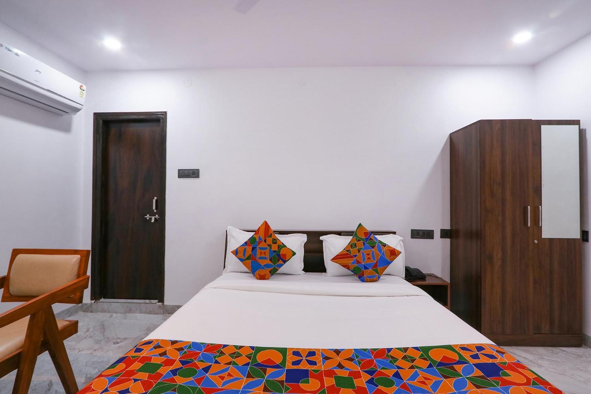 Fabhotel Relax Inn Хидерабад Екстериор снимка