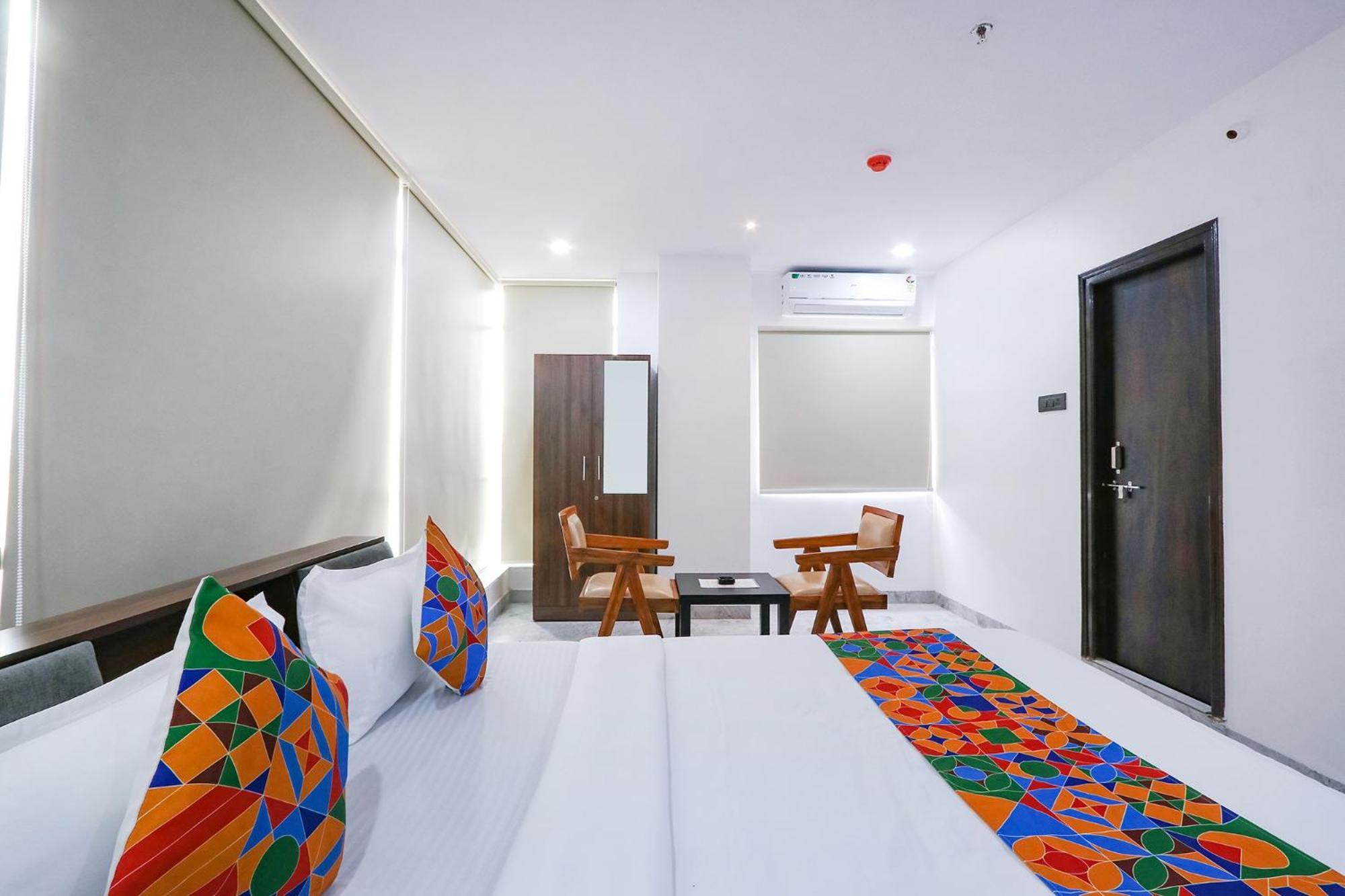 Fabhotel Relax Inn Хидерабад Екстериор снимка